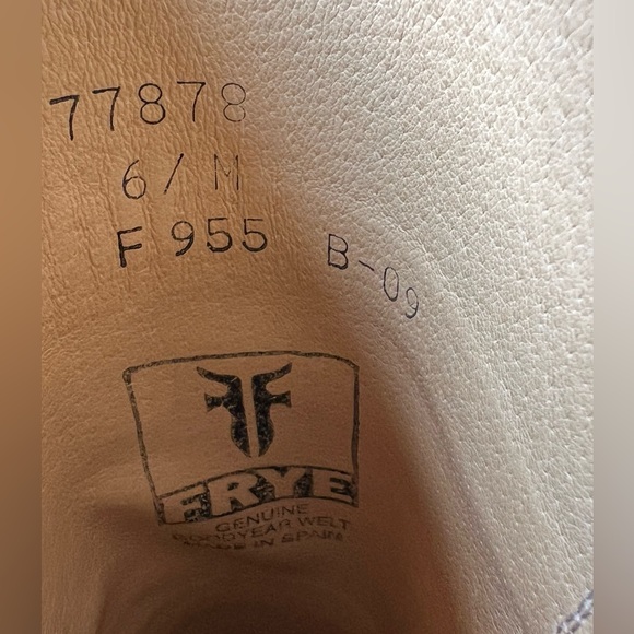 Frye Samantha Campus Style Boots NWT - Picture 6 of 9